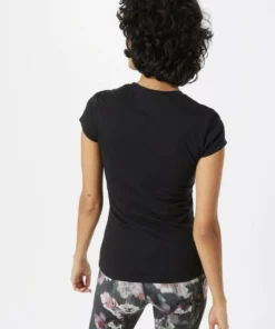 Bench. T-Shirt »LEORA« (1-tlg) 14 Bench. T-Shirt »LEORA« (1-tlg) -Günstiges Bench Geschäft 9a85fd69 2374 5218 9831 d7e304440095