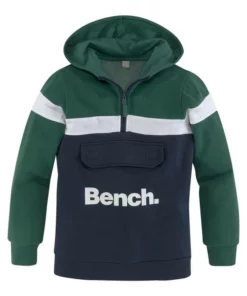 Bench. Kapuzensweatshirt mit praktischer Klappentasche