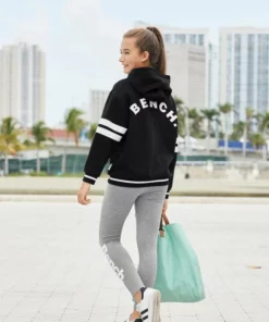 Bench. Kapuzensweatshirt mit Rückendruck und in extra weiter Form -Günstiges Bench Geschäft a813a01e 36c0 5640 afb3 994c0a30de96