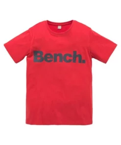 Bench. T-Shirt mit Druck auf dem Vorderteil