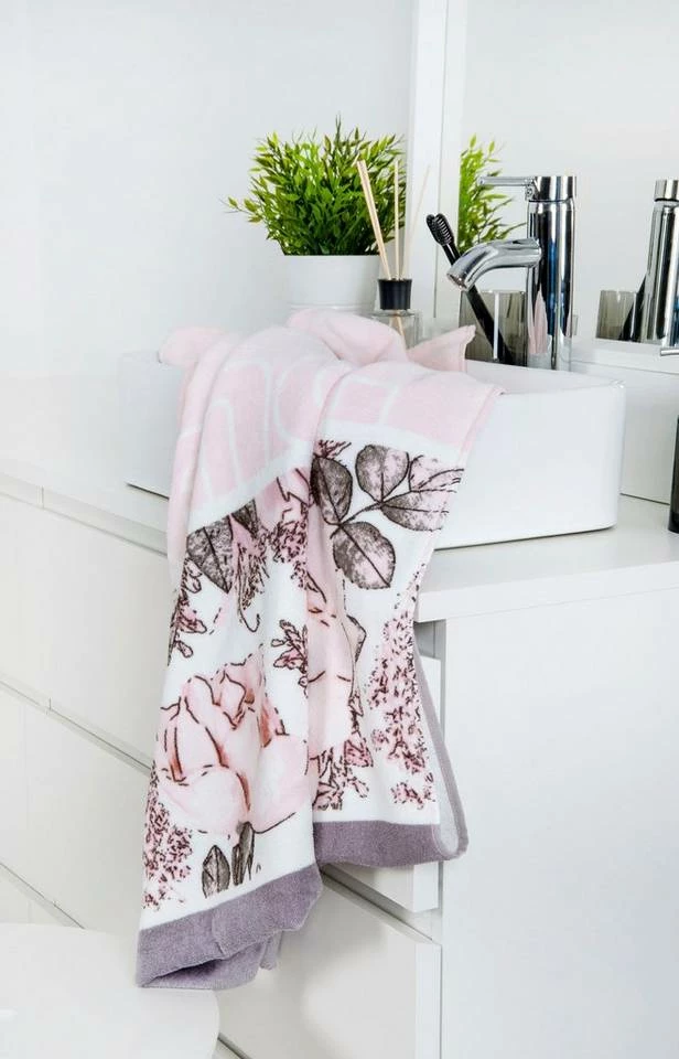 Bench. Strandtuch »Bench« (1-St), mit dekorativem "Bench" Schriftzug 4 Bench. Strandtuch »Bench« (1-St), mit dekorativem "Bench" Schriftzug – Bild 3