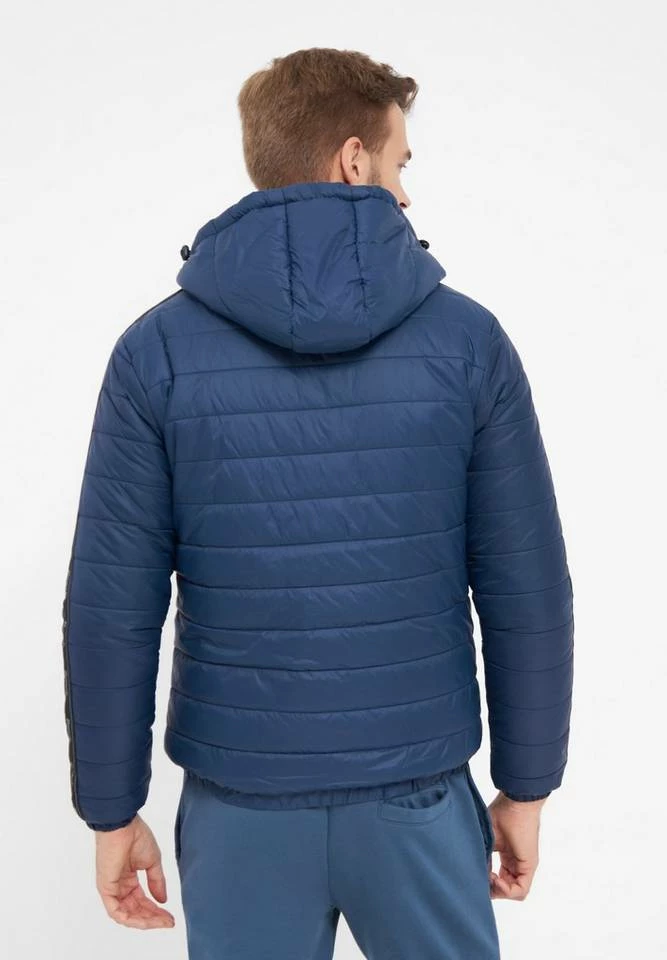 Bench. Winterjacke »Stayt« Tierfreie Produktion, Wasserabweisender Reißverschluss Schwarz, Navy 5 Bench. Winterjacke »Stayt« Tierfreie Produktion, Wasserabweisender Reißverschluss Schwarz, Navy – Bild 3