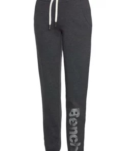Bench. Sweatpants mit Logodruck in Metalloptik 14 Bench. Sweatpants mit Logodruck in Metalloptik -Günstiges Bench Geschäft bd505ef6 9204 5952 a204 c28090d4d49f