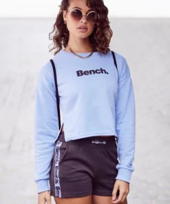 Bench. Sweater kurz geschnitten mit seitlichen Schlitzen Blau, Rot, Schwarz, Ecru -Günstiges Bench Geschäft c3d86622 15f5 5191 bebd 03172bdaf2ff