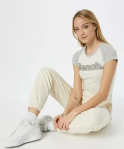 Bench. T-Shirt »TRINA« (1-tlg) 15 Bench. T-Shirt »TRINA« (1-tlg) -Günstiges Bench Geschäft cf2b66f3 e1bc 510e 82de 9d38864b12b1