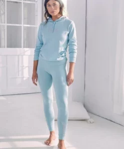 Bench. Hoodie mit glänzender Logostickerei Beere, Mint, Marine -Günstiges Bench Geschäft d64dbd4e 0391 5f9b b3c8 3fbc5fd951ac