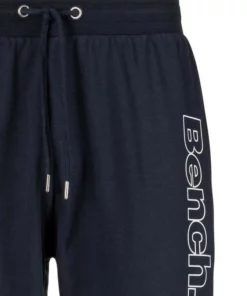 Bench. Relaxhose mit aufgesetzten Streifen an der Seite und Logodruck -Günstiges Bench Geschäft d86d65b3 cdb4 521e 8623 4cd27e6bab15