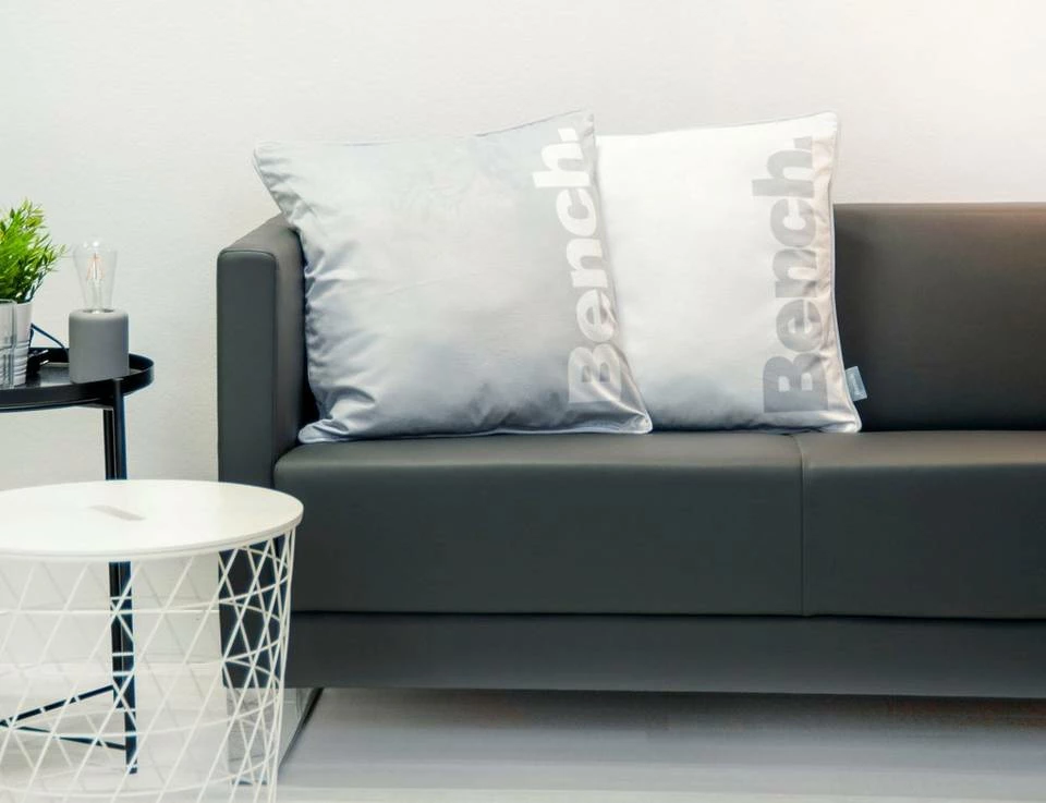 Bench. Dekokissen »Bench«, Kissenhülle mit Wendemotiv und Rundum-Paspel Grau, Rosa 8 Bench. Dekokissen »Bench«, Kissenhülle mit Wendemotiv und Rundum-Paspel Grau, Rosa – Bild 6