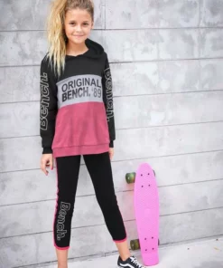 Bench. Kapuzensweatshirt mit Logoprints -Günstiges Bench Geschäft dee559bd 356b 54cb a600 a28e20ce56e9