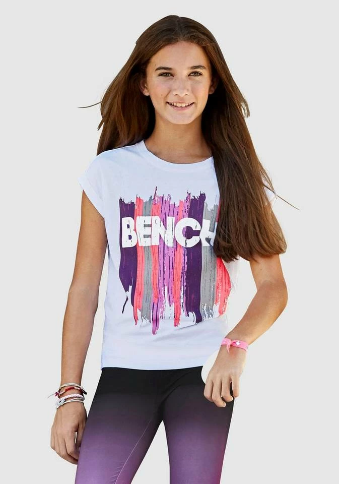 Bench. T-Shirt in weiter legerer Form 3 Bench. T-Shirt in weiter legerer Form