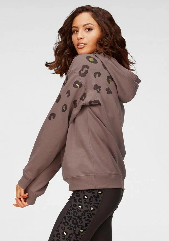 Bench. Kapuzensweatshirt mit glänzendem Leodruck Weiß-leo, Schwarz-leo, Nougat-leo 10 Bench. Kapuzensweatshirt mit glänzendem Leodruck Weiß-leo, Schwarz-leo, Nougat-leo – Bild 8