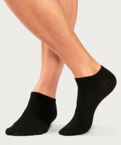 Bench. Sneakersocken (Federtasche, 8-Paar) in ansprechendem Mäppchen mit Reißverschluss 8 x schwarz, 2 x jeansblau-meliert | 2 x rose | 2 x pink | 2 x grau-meliert -Günstiges Bench Geschäft f385d75a ed58 51e0 bbaa 597a2cd3374c