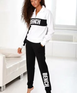 Bench. Sweathose »Contrast« mit kontrastfarbenem Logoprint Navy-pink, Schwarz-weiß, Grau-meliert-pfirsich 14 Bench. Sweathose »Contrast« mit kontrastfarbenem Logoprint Navy-pink, Schwarz-weiß, Grau-meliert-pfirsich -Günstiges Bench Geschäft f38de699 b125 5817 93e2 b35328096012