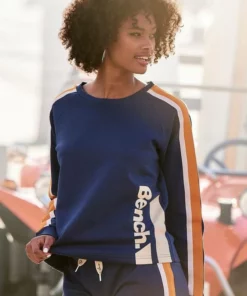Bench. Sweatshirt mit Kontrastlogoprint Creme, Mandarine, Dunkelblau -Günstiges Bench Geschäft f3ade459 f042 5728 823f 05625100f15b