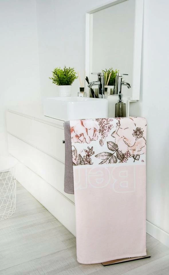 Bench. Strandtuch »Bench« (1-St), mit dekorativem "Bench" Schriftzug 3 Bench. Strandtuch »Bench« (1-St), mit dekorativem "Bench" Schriftzug – Bild 2