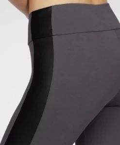 Bench. Leggings mit seitlichem Einsatz aus Lederimitation -Günstiges Bench Geschäft fc099a71 e466 5c52 b265 9ae4557882b8